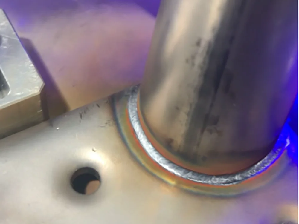 Curved Weld